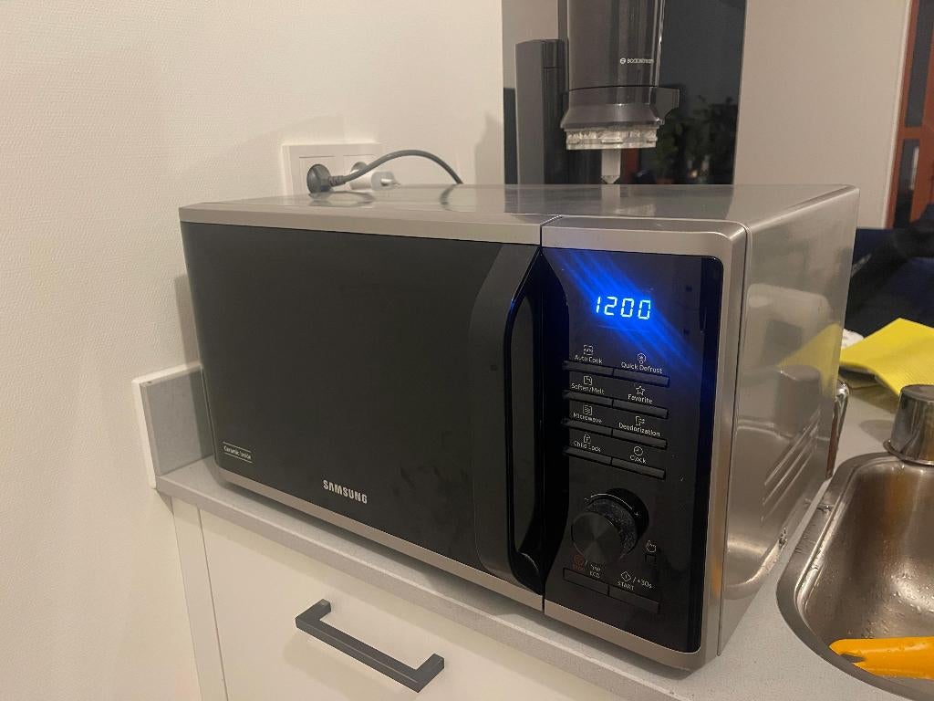 Samsung MS2AK3515AS Microwave – 23L – Silver, Ophalen, Gebruikt, Magnetron, Oven