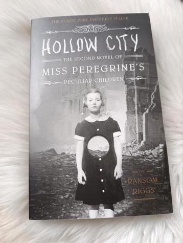 Hollow City - Miss Peregrine's Peculiar Children #2 beschikbaar voor biedingen