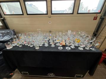 Grote verzameling bierglazen diverse merken en soorten beschikbaar voor biedingen