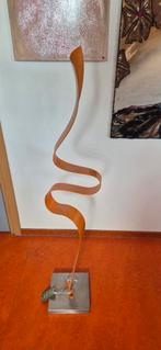 Metalen lintsculpturen 2x, Ophalen