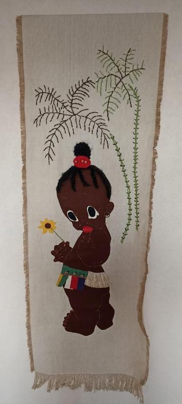 Wandkleed  beschikbaar voor biedingen