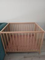 Babybox Prenatal (naturel hout, ronde spijlen) + boxkleed, Ophalen, Zo goed als nieuw, Rechthoekig, In hoogte verstelbaar