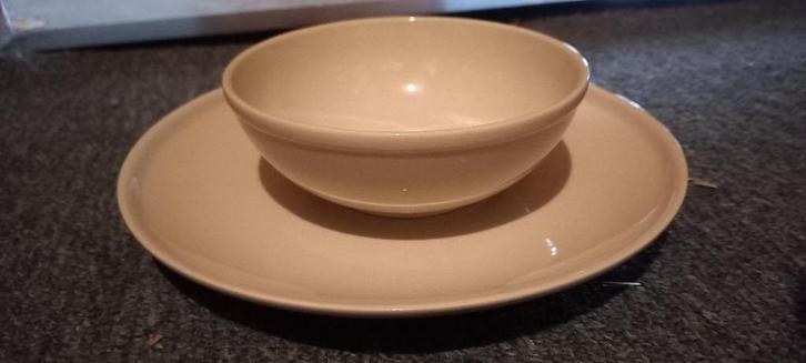 borden en kommen, Huis en Inrichting, Keuken | Servies, Zo goed als nieuw, Bord(en), Overige stijlen, Porselein, Ophalen