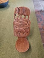Handgesneden Afrikaans Krukje / Stoel | Hout | Dierenreliëf, Ophalen of Verzenden