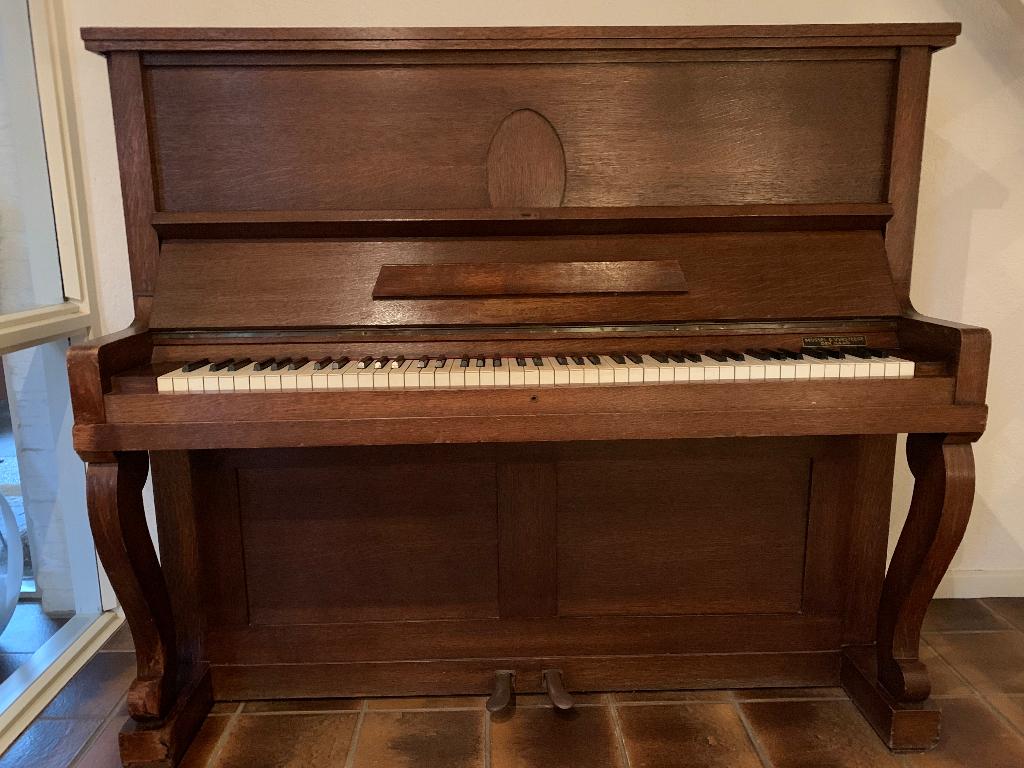 Piano, Muziek en Instrumenten, Piano's, Ophalen, Gebruikt, Bruin, Piano