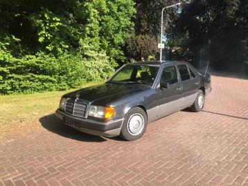 mercedes 300D handbak  beschikbaar voor biedingen