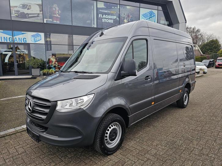 Mercedes-Benz Sprinter 317 CDI L2-H2 * 3,5t trekgewicht * Ca, Auto's, Bestelauto's, Bedrijf, Te koop, ABS, Achteruitrijcamera