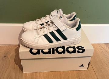 Adidas grand court sneakers wit donkergroen maat 30 zgan beschikbaar voor biedingen