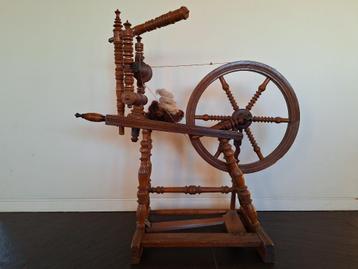 Spinnewiel, antiek beschikbaar voor biedingen