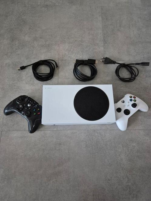 Xbox Series S met 2 Controllers, Spelcomputers en Games, Spelcomputers | Xbox Series X en S, Gebruikt, Xbox Series S, Ophalen