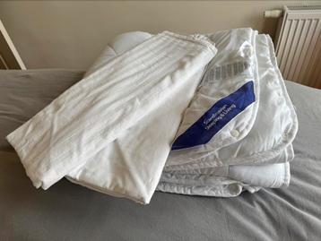 Jysk dekbed | duvet + 2 x white covers beschikbaar voor biedingen
