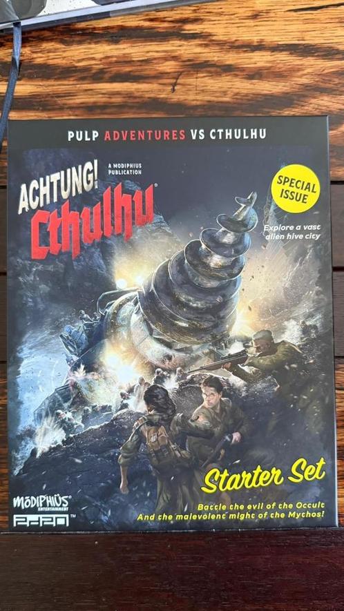 Achtung! Cthulhu 2D20 rpg core book en starter set, Hobby en Vrije tijd, Gezelschapsspellen | Bordspellen, Zo goed als nieuw, Een of twee spelers