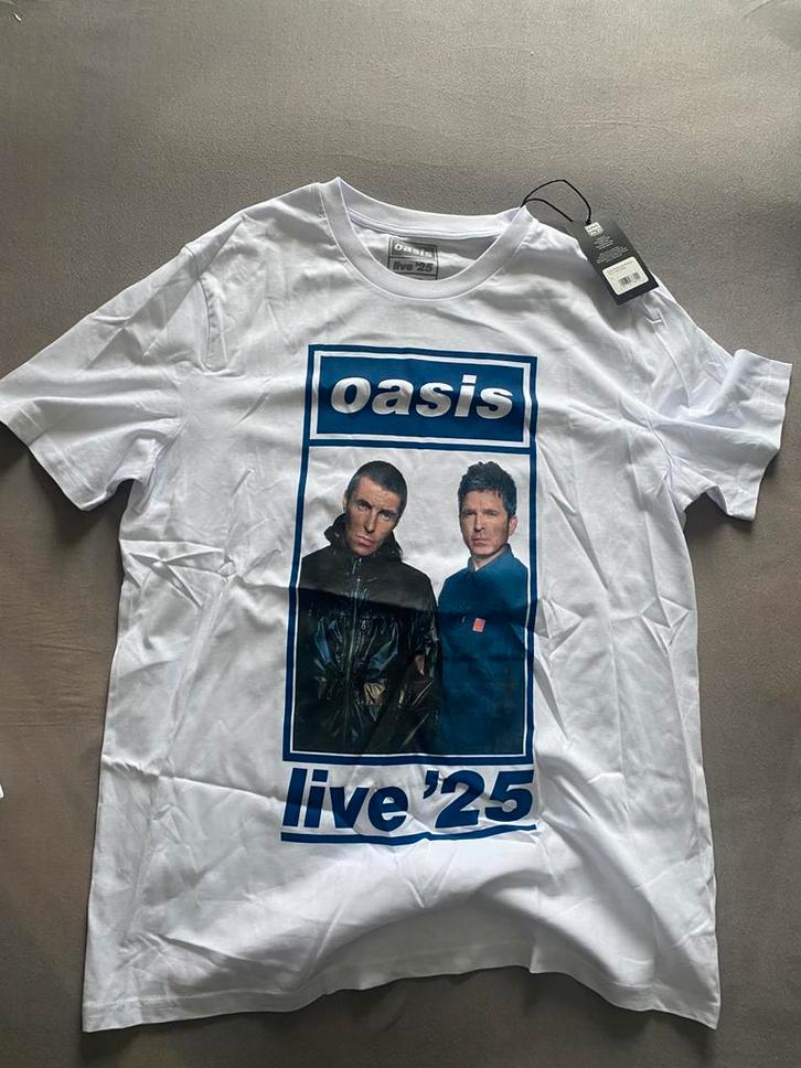 Oasis Tour Shirt 2025 Official maat L Nieuw, Kleding | Heren, T-shirts, Zo goed als nieuw, Maat 52/54 (L), Zwart, Ophalen of Verzenden