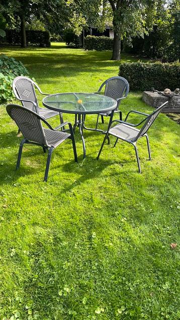 Terras/tuinset beschikbaar voor biedingen