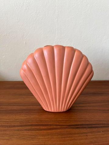 HK living vaas nieuw schelpvorm terracotta vintage retro beschikbaar voor biedingen