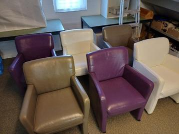 6 leren eetkamerstoelen - comfortabele zit- Goossens meubels beschikbaar voor biedingen