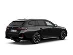 BMW i5 M60 xDrive Touring | M Sportpakket Pro | Innovation P, Auto's, BMW, Automaat, Stof, Zwart, Zwart
