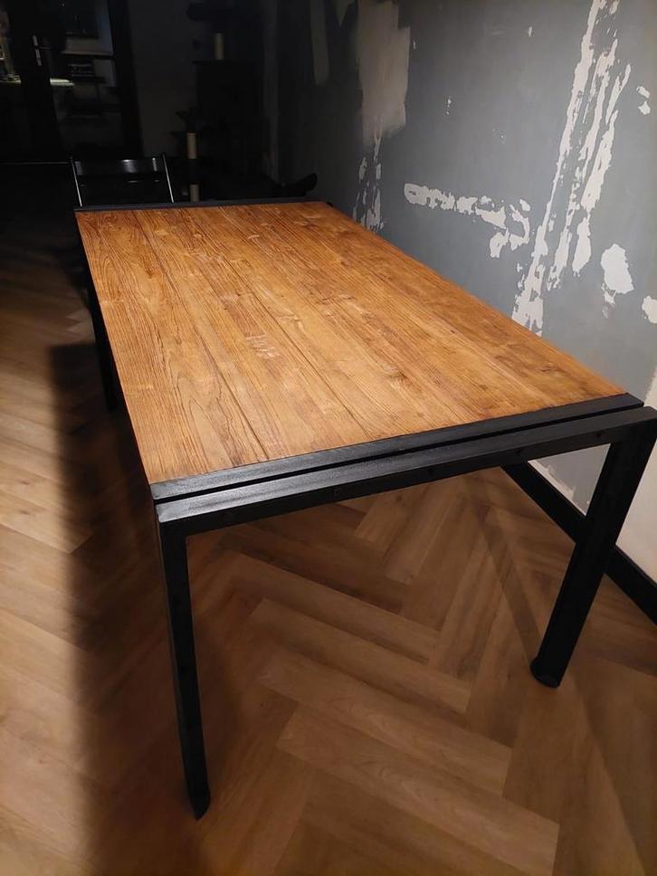 D-Bodhi -Fendy eetkamertafel / teak / zgan, Huis en Inrichting, Tafels | Eettafels, Zo goed als nieuw, 50 tot 100 cm, 150 tot 200 cm