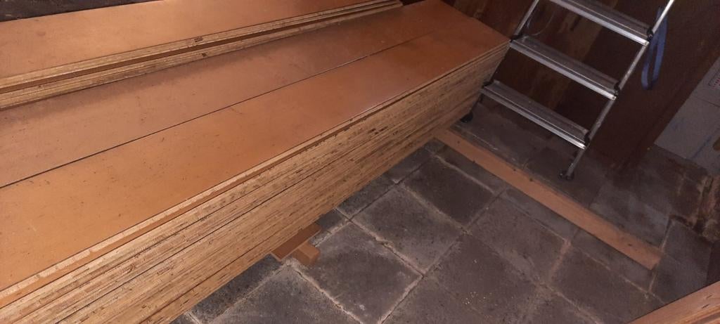 Ca. 21.9m2
Beukenhout verlijmd op multiplex., Ophalen, Gebruikt, 50 tot 150 cm, Overige typen