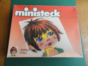 Ministeck Pfiffikus Junge  beschikbaar voor biedingen