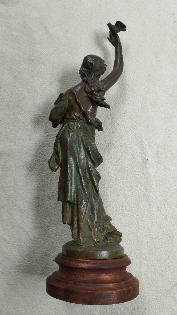 fraai 19e eeuws beeld Art-Nouveau-stijl van Auguste Moreau, Antiek en Kunst, Kunst | Beelden en Houtsnijwerken, Ophalen of Verzenden