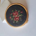Oude poederdoos petit point vintage, Antiek en Kunst, Verzenden
