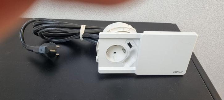 Inbouw Stopcontact - Perfect voor Keuken of Werkplaats!, Doe-het-zelf en Verbouw, Elektra en Kabels, Nieuw, Stopcontact, Ophalen of Verzenden