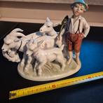 Vintage Porseleinen Beeldje: Jongen met Geiten, Ophalen of Verzenden
