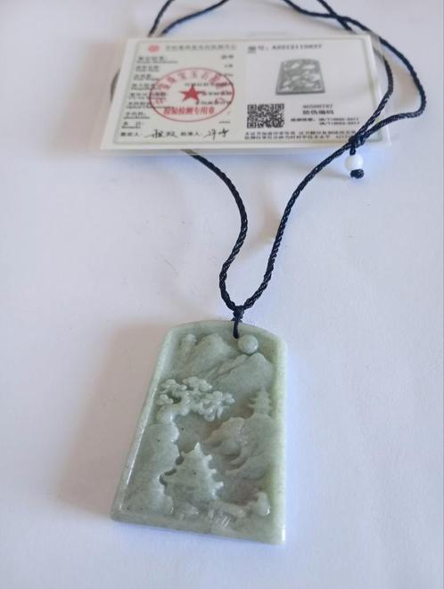 Gecertificeerde Jadeiet Jade Gelukshanger met Landschap, Sieraden, Tassen en Uiterlijk, Kettinghangers, Nieuw, Steen of Mineraal