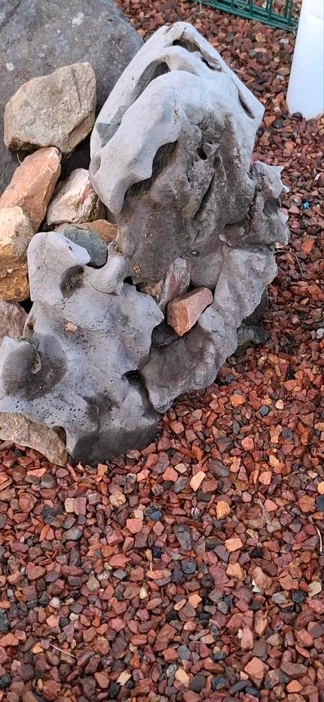 Erosirotsen. 4 rotsen stenen met gaten., Tuin en Terras, Waterpartijen en Fonteinen, Gebruikt, Overige typen, Ophalen