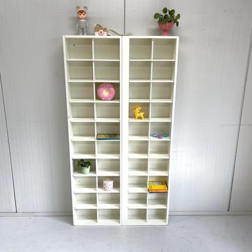 Witte vintage industriele vakkenkast wandkast hout wit, Huis en Inrichting, Kasten | Wandmeubels, Gebruikt, 150 tot 200 cm, Minder dan 150 cm