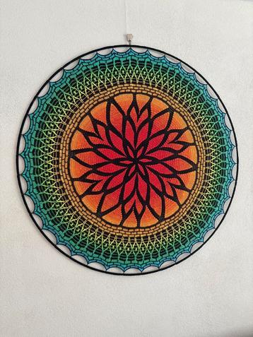 Prachtige zelf gehaakte mandala. 1 meter groot. beschikbaar voor biedingen