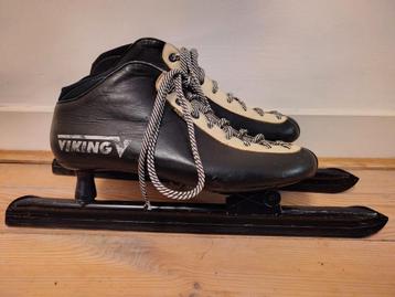 Viking klapschaatsen maat 41 beschikbaar voor biedingen