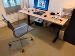 Mooi bureau hoog-laag 70-120cm handmatig verstelbaar, Huis en Inrichting, Bureaus, Ophalen, In hoogte verstelbaar, Gebruikt, Stabureau