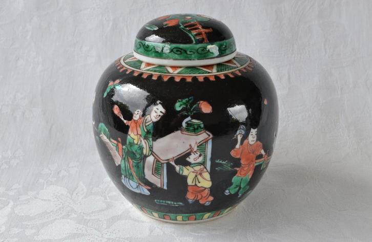 Zwarte porseleinen Gemberpot met Gezin tafereel – China, Antiek en Kunst, Antiek | Porselein, Ophalen of Verzenden