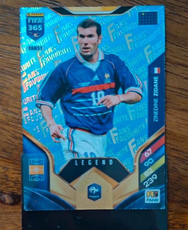 Panini Fifa kaart adrenalyn XL 365 blue Zinedine Zidane, Hobby en Vrije tijd, Stickers en Plaatjes, Zo goed als nieuw, Plaatje