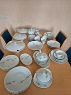 Servies uit het jaar 1961, Antiek en Kunst, Ophalen