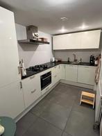 Complete keuken incl. apparatuur, Ophalen, Hoekkeuken, Zo goed als nieuw, Crème