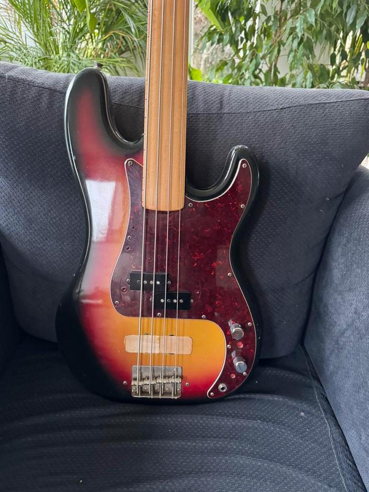 Ibanez Fretless precision bass Japan, Muziek en Instrumenten, Snaarinstrumenten | Gitaren | Bas, Gebruikt, Elektrisch, Fretloos