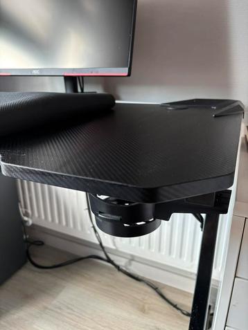 CARBON GAMING TAFEL/BUREAU beschikbaar voor biedingen