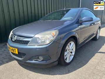 Opel Astra TwinTop 1.8 Cosmo beschikbaar voor biedingen