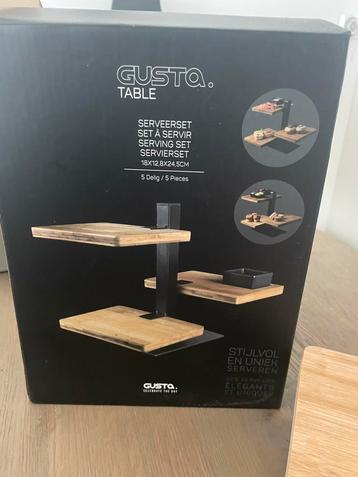 Gusto etagère beschikbaar voor biedingen