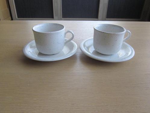 John Tams Banquet-confetti 2 kop D7,5cm H6,5cm schotels D13,, Huis en Inrichting, Keuken | Servies, Zo goed als nieuw, Kop(pen) en/of Schotel(s)