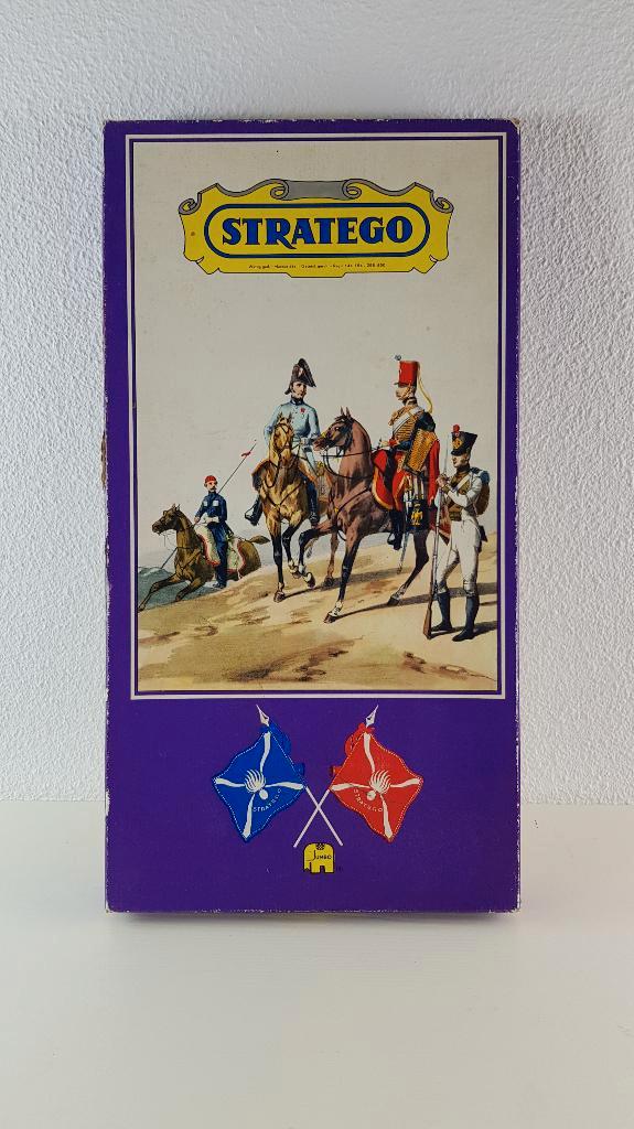 Stratego, Jumbo, paarse doos, platte torentjes (1). 8C, Hobby en Vrije tijd, Gezelschapsspellen | Bordspellen, Gebruikt, Ophalen of Verzenden