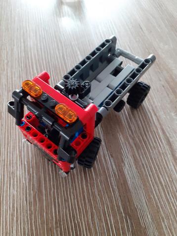 Lego Technic Mini Truck 42084 beschikbaar voor biedingen