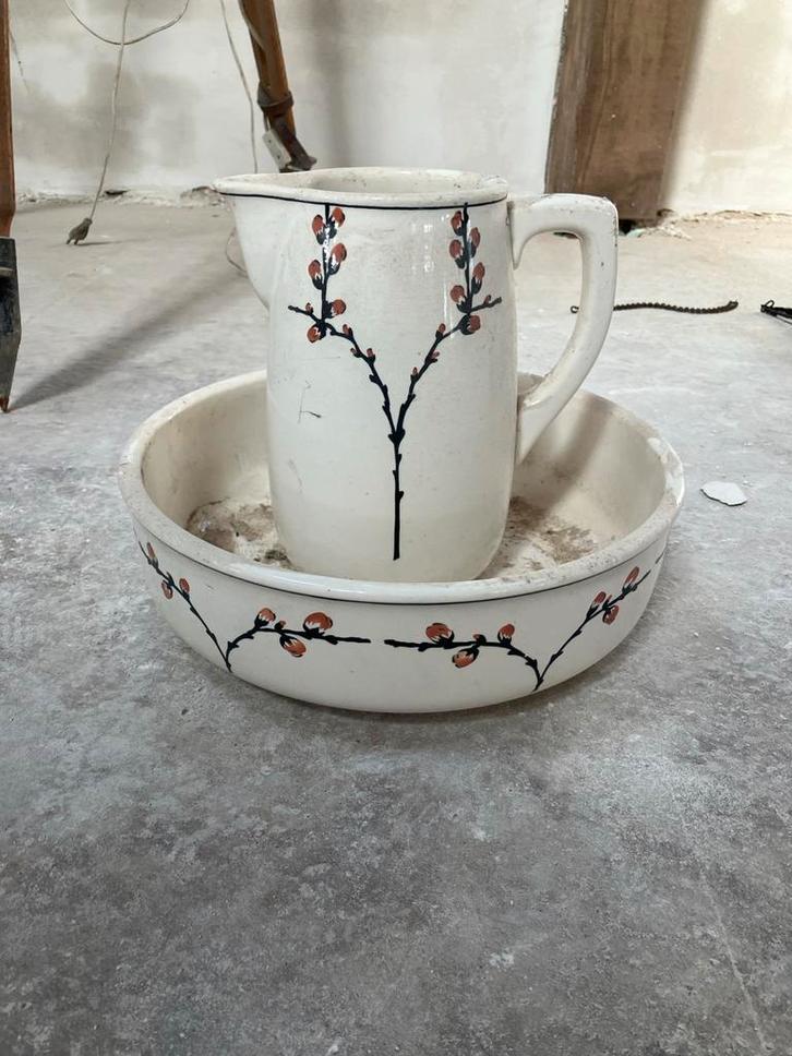 Antieke waskom en kan met bloesemdecoratie, Antiek en Kunst, Antiek | Keramiek en Aardewerk, Ophalen