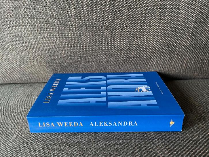 Lisa Weeda - Aleksandra. (2021), Boeken, Romans, Zo goed als nieuw, Ophalen of Verzenden