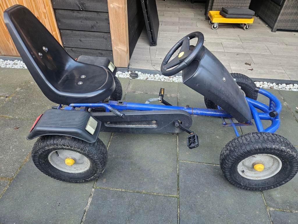 Blauwe skelter met zwarte kuipstoel, Kinderen en Baby's, Ophalen, Gebruikt, Trapvoertuig