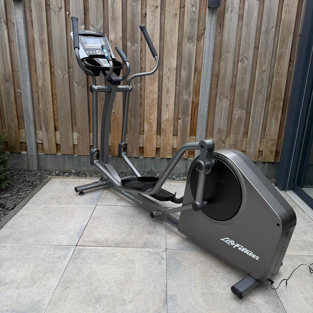Life fitness E1 Go Crosstrainer ZGAN, Ophalen, Zo goed als nieuw, Crosstrainer