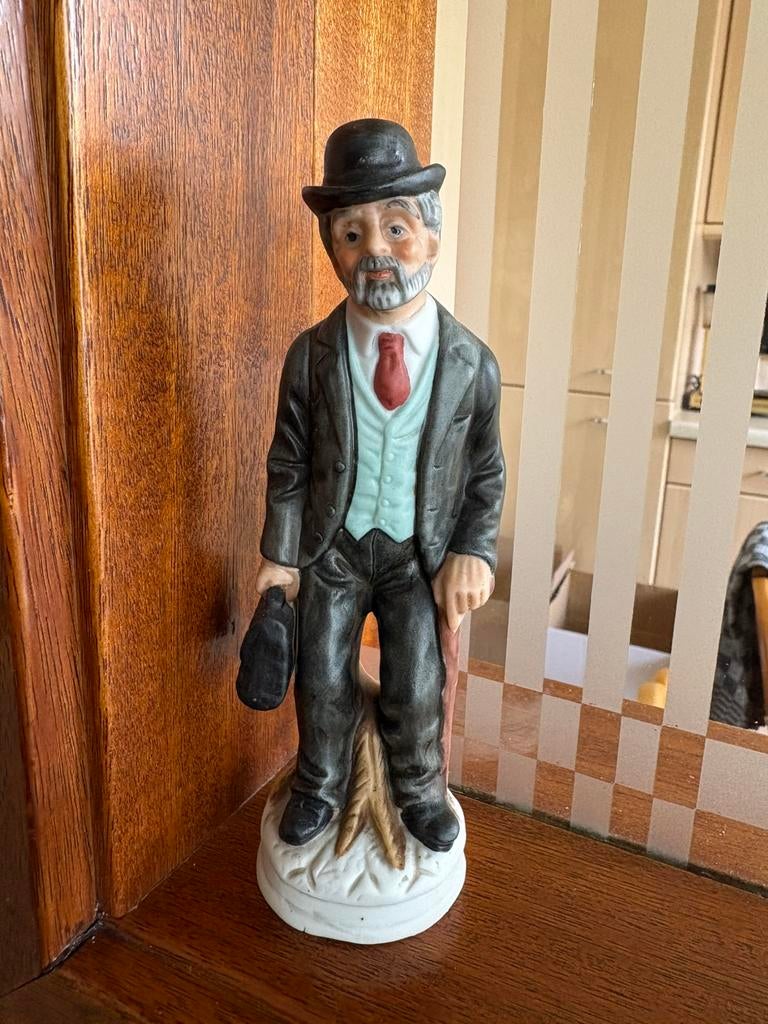 Hummel beeldje oude man met hoed, Ophalen, Zo goed als nieuw, Hummel